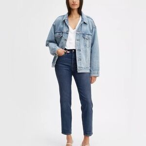 Levi’s Wedgie Fit Dark Denim Cotton High Waisted Jeans. Size 28.